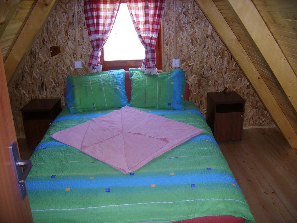 Деревянный коттедж Durmitor